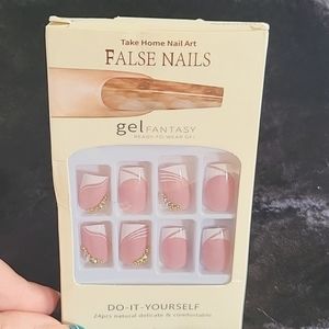 🆕️ 24pcs. Glossy pink press on nails w/Rhinestones accent & French white design